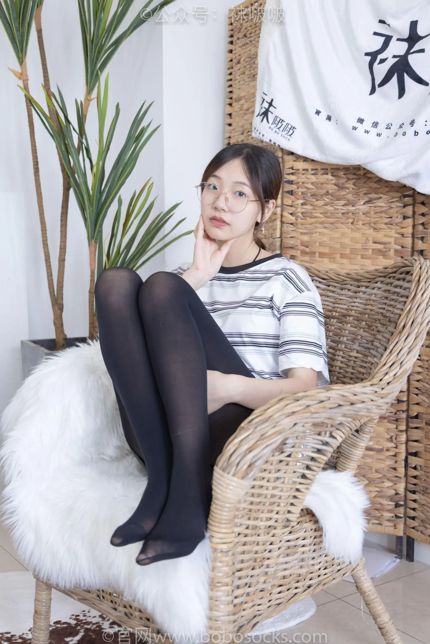 [BoBoSocks袜啵啵]NO.029 小甜豆-平底鞋、厚黑丝、厚肉丝、踩饼干剧情 [144P]插图7